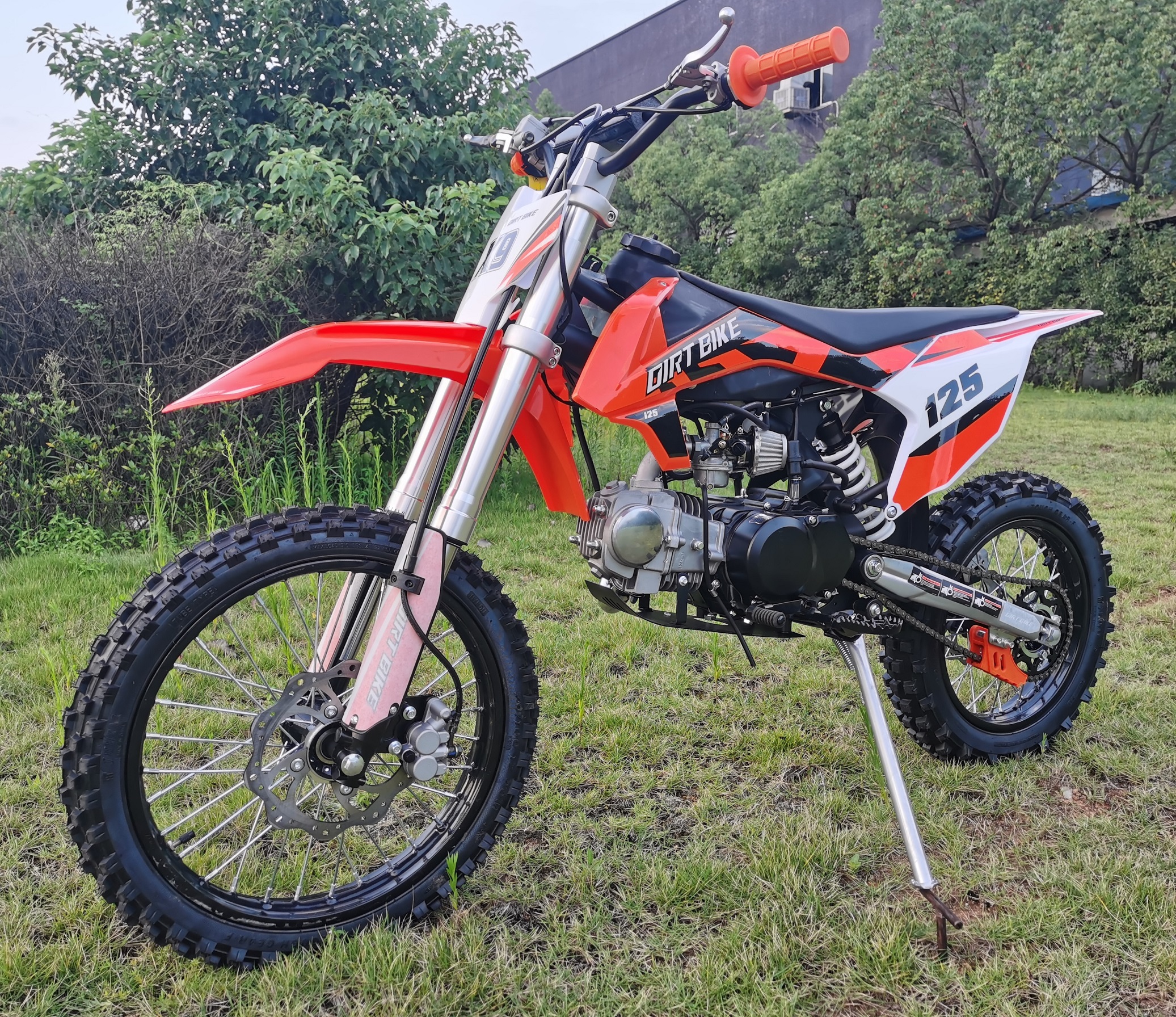 DG 02 125cc dirt bike