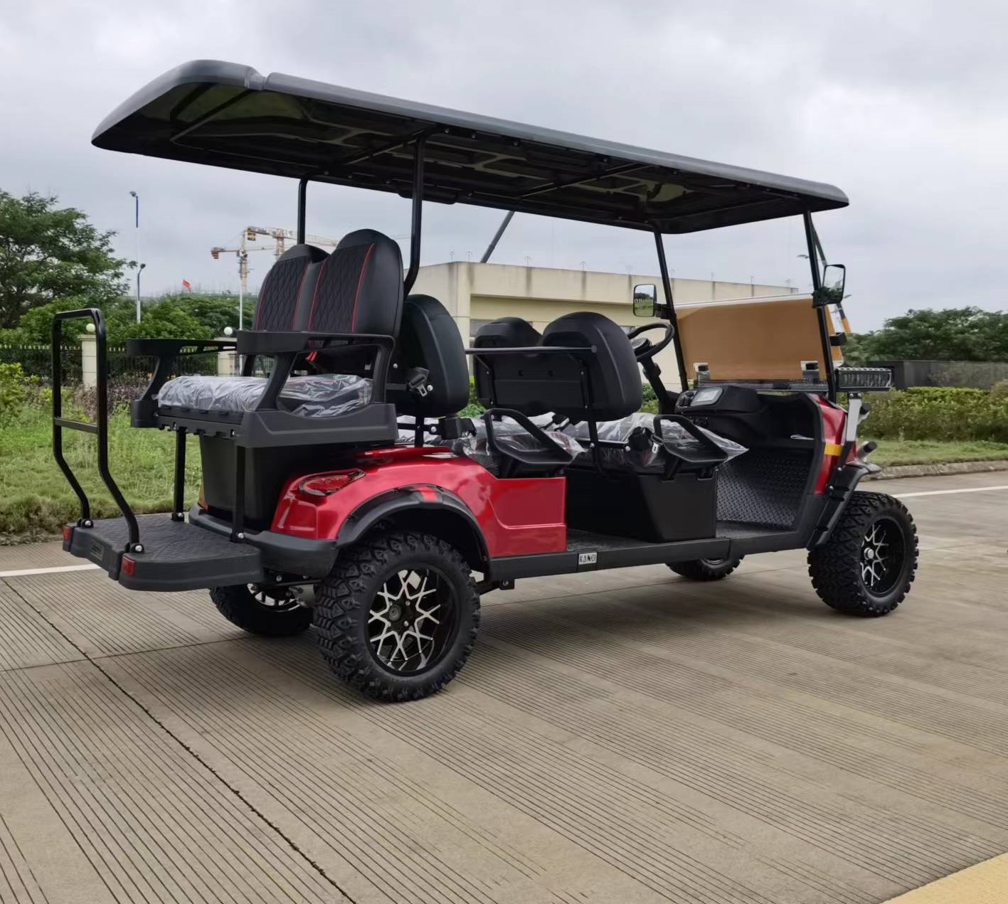 KK 08E electric golf cart, side view